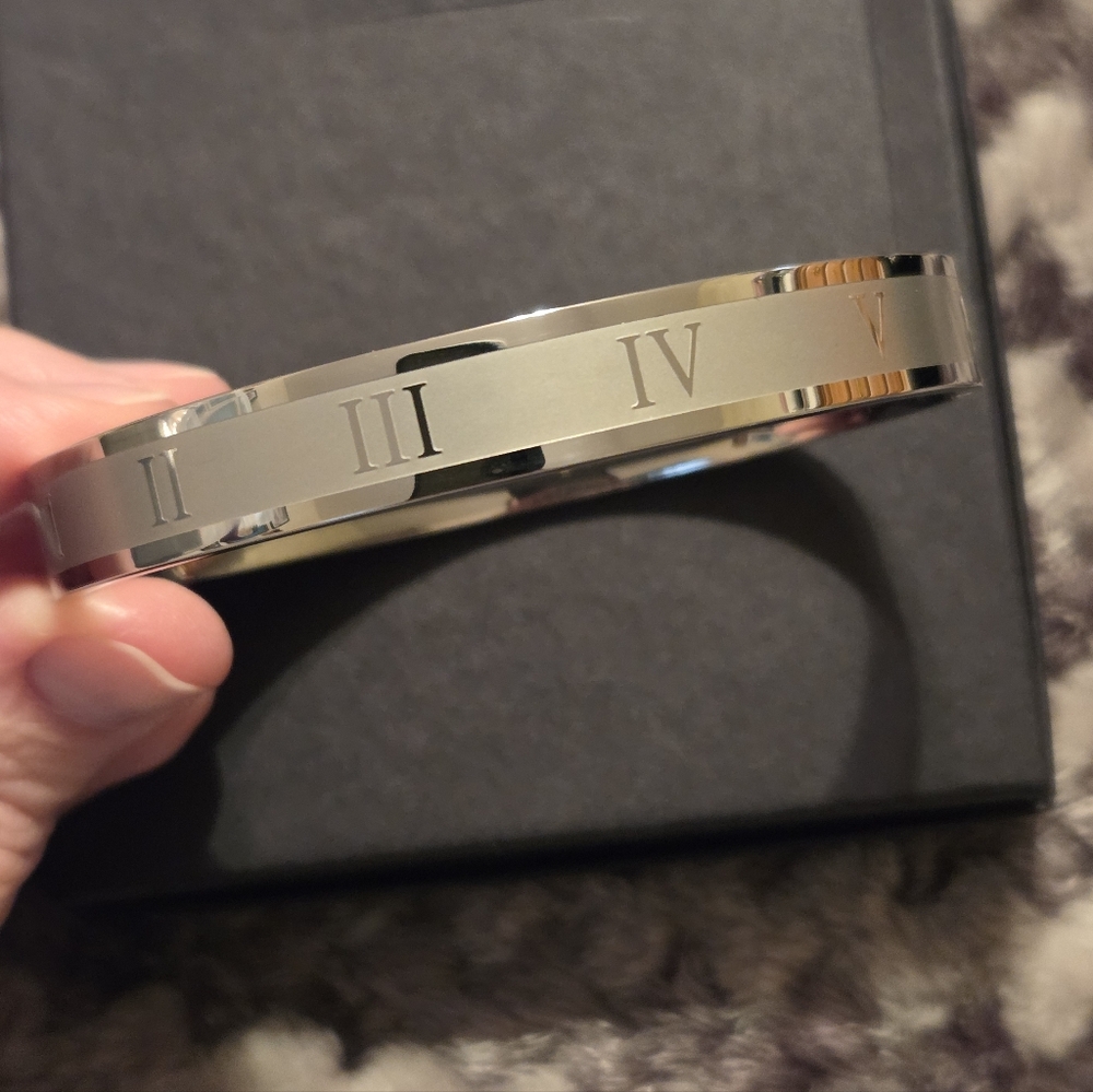 Stainless Steel Roman Numeral Hinged Bangle Bracelet